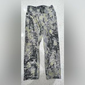 Lululemon wunder train high rise 25” crop size 10